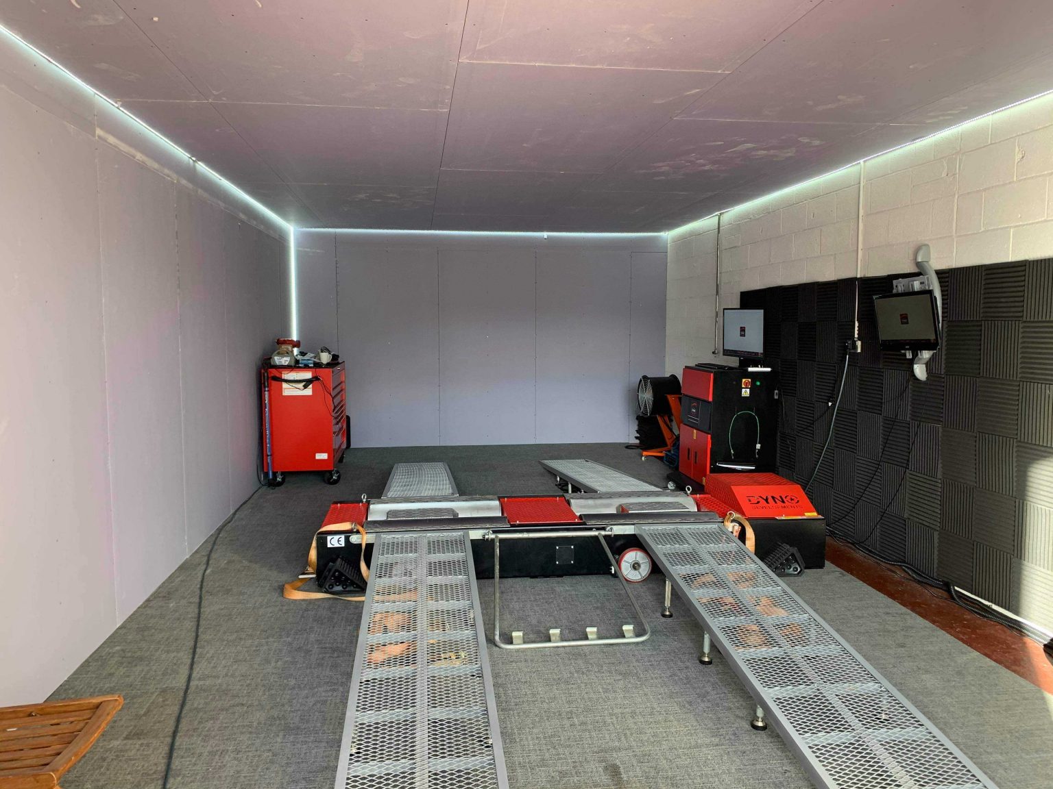 Dyno & Rolling road Bristol remapping specialist Increased power, Improved fuel economy Dyno & Rolling road Bristol remapping specialist Increased power, Improved fuel economy